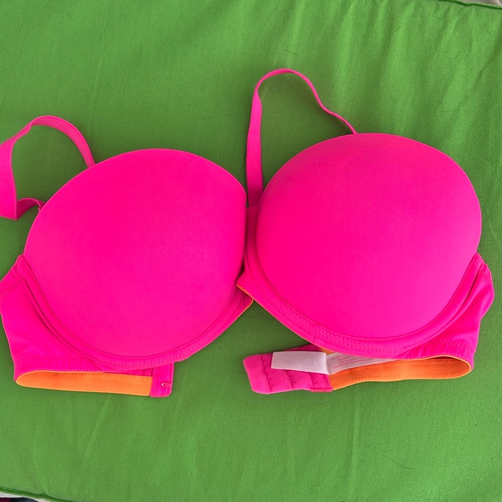 Victoria’s Secret push-up bra, pink, 34D, removable straps